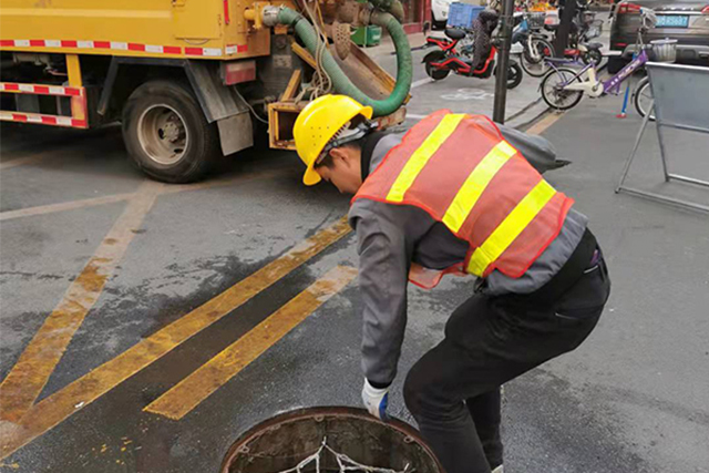 為什么要定期清理化糞池,抽一個(gè)化糞池需要多少錢(qián)？